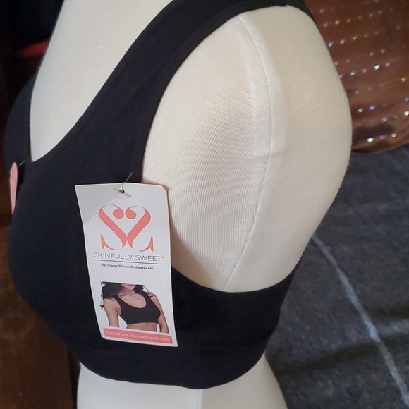 Never Worn Women's Black Racerback Bra Sz M - Picture 2 of 7